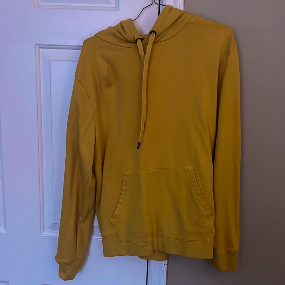 Yellow Aéropostale hoodie. Barely worn